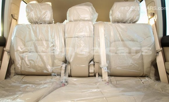 Acheter Import Voiture Toyota Land Cruiser Noir à Import - Dubai, Eua Acheter Import Voiture Toyota Land Cruiser Noir à Import - Dubai, Eua