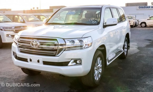 Acheter Import Voiture Toyota Land Cruiser Blanc à Import - Dubai, Eua Acheter Import Voiture Toyota Land Cruiser Blanc à Import - Dubai, Eua