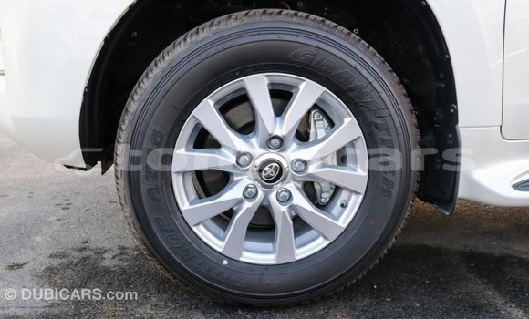 Acheter Import Voiture Toyota Land Cruiser Blanc à Import - Dubai, Eua Acheter Import Voiture Toyota Land Cruiser Blanc à Import - Dubai, Eua