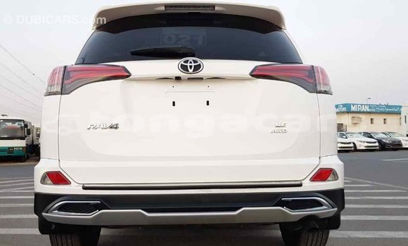 Buy Import Toyota RAV4 White Car in Import - Dubai in Eua Buy Import Toyota RAV4 White Car in Import - Dubai in Eua