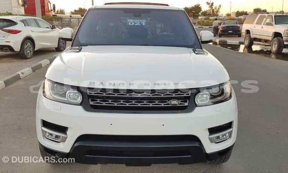 Acheter Import Voiture Land Rover Range Rover Blanc à Import - Dubai, Eua Acheter Import Voiture Land Rover Range Rover Blanc à Import - Dubai, Eua