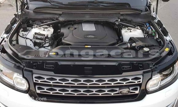 Acheter Import Voiture Land Rover Range Rover Blanc à Import - Dubai, Eua Acheter Import Voiture Land Rover Range Rover Blanc à Import - Dubai, Eua