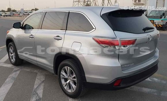 Acheter Import Voiture Toyota Highlander Autre à Import - Dubai, Eua Acheter Import Voiture Toyota Highlander Autre à Import - Dubai, Eua