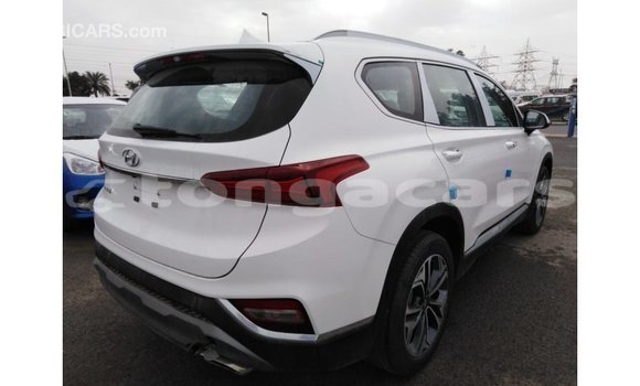 Acheter Import Voiture Hyundai Santa Fe Blanc à Import - Dubai, Eua Acheter Import Voiture Hyundai Santa Fe Blanc à Import - Dubai, Eua