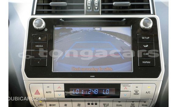 Acheter Import Voiture Toyota Prado Blanc à Import - Dubai, Eua Acheter Import Voiture Toyota Prado Blanc à Import - Dubai, Eua