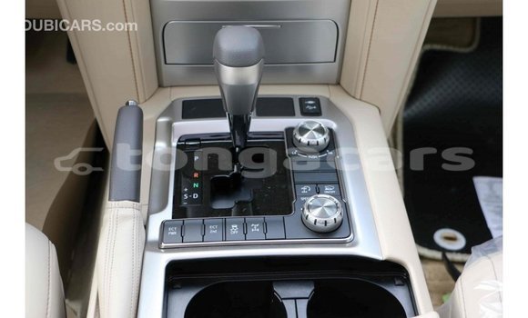 Acheter Import Voiture Toyota Land Cruiser Noir à Import - Dubai, Eua Acheter Import Voiture Toyota Land Cruiser Noir à Import - Dubai, Eua