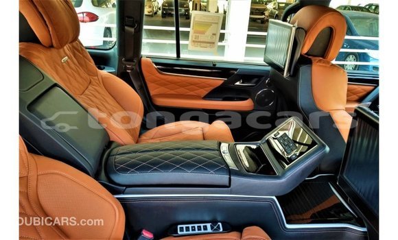 Acheter Import Voiture Lexus LX Noir à Import - Dubai, Eua Acheter Import Voiture Lexus LX Noir à Import - Dubai, Eua