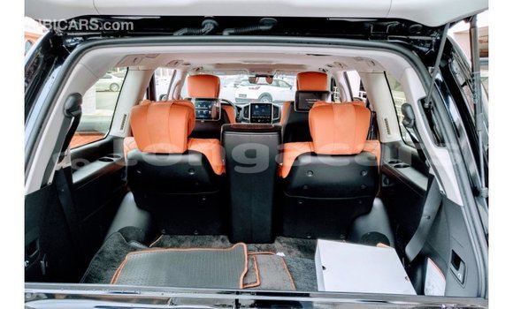 Acheter Import Voiture Toyota Land Cruiser Noir à Import - Dubai, Eua Acheter Import Voiture Toyota Land Cruiser Noir à Import - Dubai, Eua