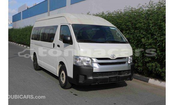 Acheter Import Voiture Toyota Hiace Blanc à Import - Dubai, Eua Acheter Import Voiture Toyota Hiace Blanc à Import - Dubai, Eua