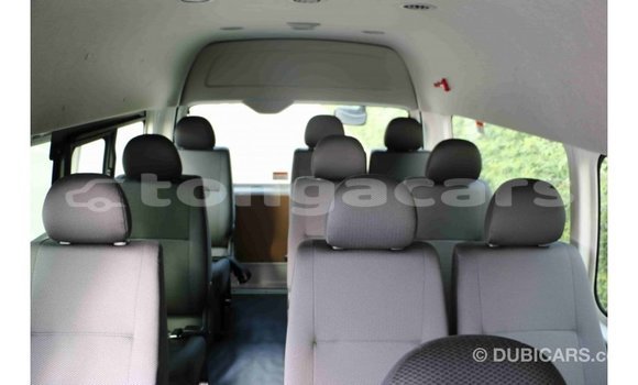 Acheter Import Voiture Toyota Hiace Blanc à Import - Dubai, Eua Acheter Import Voiture Toyota Hiace Blanc à Import - Dubai, Eua