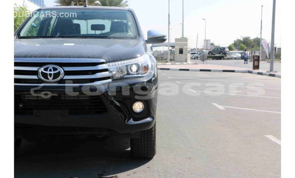 Acheter Import Voiture Toyota Hilux Noir à Import - Dubai, Eua Acheter Import Voiture Toyota Hilux Noir à Import - Dubai, Eua