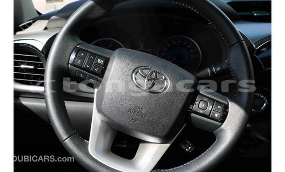 Acheter Import Voiture Toyota Hilux Noir à Import - Dubai, Eua Acheter Import Voiture Toyota Hilux Noir à Import - Dubai, Eua