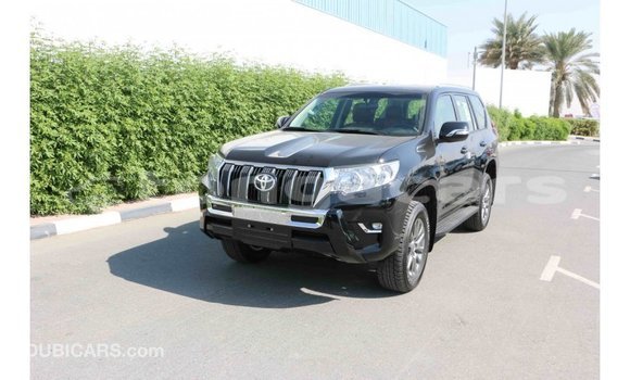 Acheter Import Voiture Toyota Prado Blanc à Import - Dubai, Eua Acheter Import Voiture Toyota Prado Blanc à Import - Dubai, Eua