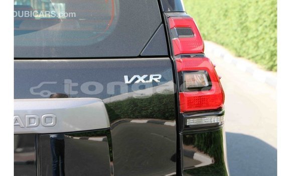 Acheter Import Voiture Toyota Prado Blanc à Import - Dubai, Eua Acheter Import Voiture Toyota Prado Blanc à Import - Dubai, Eua