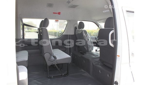 Acheter Import Voiture Toyota Hiace Blanc à Import - Dubai, Eua Acheter Import Voiture Toyota Hiace Blanc à Import - Dubai, Eua