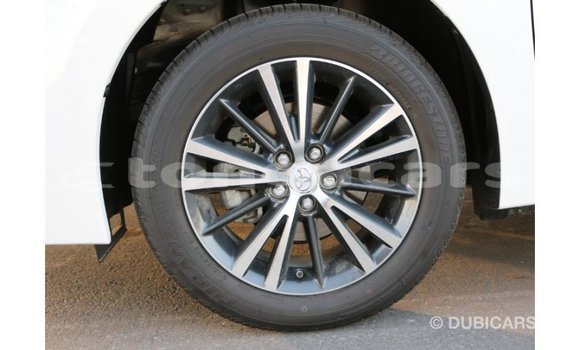 Acheter Import Voiture Toyota Corolla Blanc à Import - Dubai, Eua Acheter Import Voiture Toyota Corolla Blanc à Import - Dubai, Eua