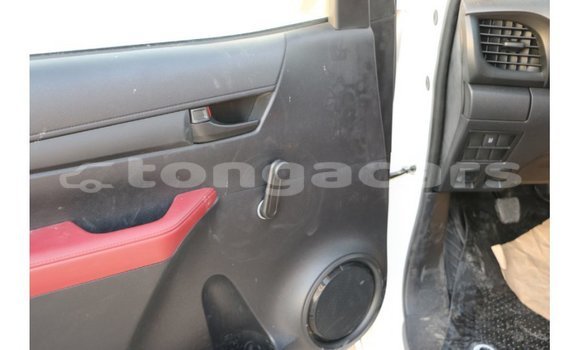 Acheter Import Voiture Toyota Hilux Blanc à Import - Dubai, Eua Acheter Import Voiture Toyota Hilux Blanc à Import - Dubai, Eua