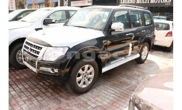 Acheter Import Voiture Mitsubishi Pajero Noir à Import - Dubai, Eua Acheter Import Voiture Mitsubishi Pajero Noir à Import - Dubai, Eua