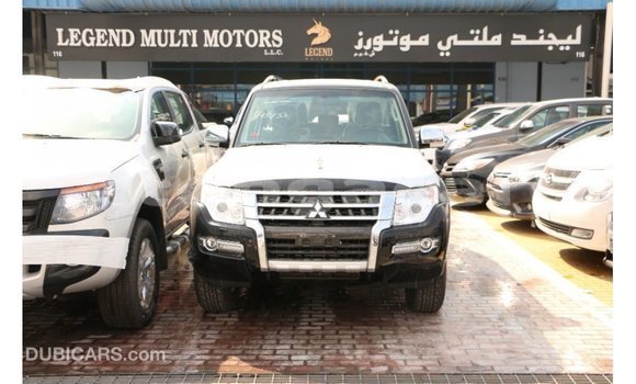 Acheter Import Voiture Mitsubishi Pajero Noir à Import - Dubai, Eua Acheter Import Voiture Mitsubishi Pajero Noir à Import - Dubai, Eua