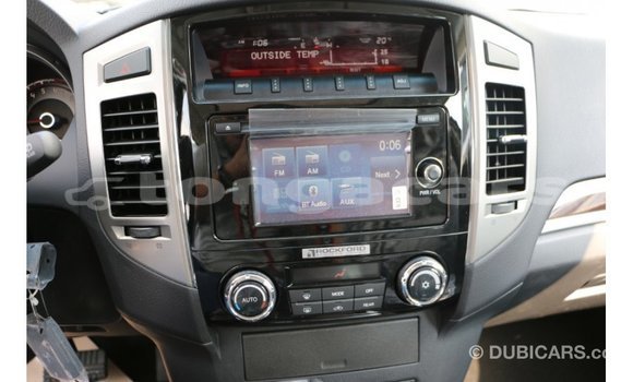 Acheter Import Voiture Mitsubishi Pajero Noir à Import - Dubai, Eua Acheter Import Voiture Mitsubishi Pajero Noir à Import - Dubai, Eua