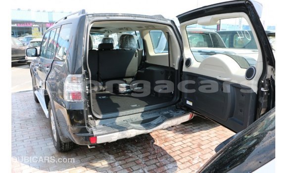 Acheter Import Voiture Mitsubishi Pajero Noir à Import - Dubai, Eua Acheter Import Voiture Mitsubishi Pajero Noir à Import - Dubai, Eua