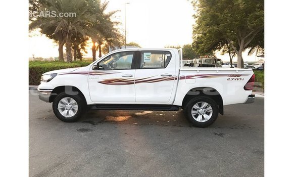 Acheter Import Voiture Toyota Hilux Blanc à Import - Dubai, Eua Acheter Import Voiture Toyota Hilux Blanc à Import - Dubai, Eua