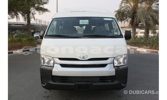 Acheter Import Voiture Toyota Hiace Blanc à Import - Dubai, Eua Acheter Import Voiture Toyota Hiace Blanc à Import - Dubai, Eua