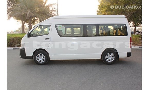 Acheter Import Voiture Toyota Hiace Blanc à Import - Dubai, Eua Acheter Import Voiture Toyota Hiace Blanc à Import - Dubai, Eua