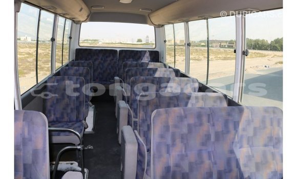 Acheter Import Voiture Nissan 350Z Blanc à Import - Dubai, Eua Acheter Import Voiture Nissan 350Z Blanc à Import - Dubai, Eua