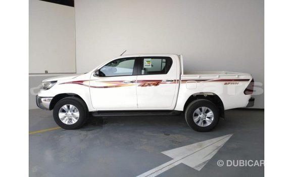 Acheter Import Voiture Toyota Hilux Blanc à Import - Dubai, Eua Acheter Import Voiture Toyota Hilux Blanc à Import - Dubai, Eua