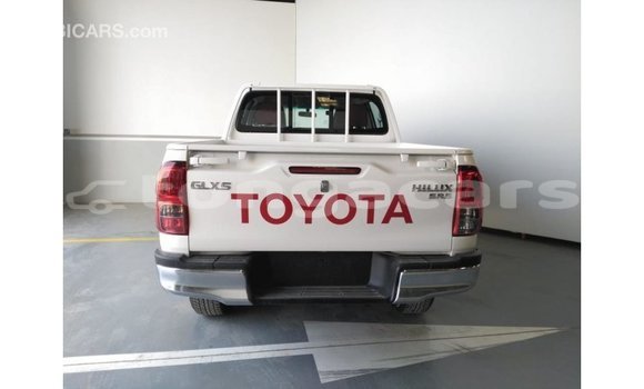 Acheter Import Voiture Toyota Hilux Blanc à Import - Dubai, Eua Acheter Import Voiture Toyota Hilux Blanc à Import - Dubai, Eua