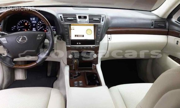 Acheter Import Voiture Lexus LS Autre à Import - Dubai, Eua