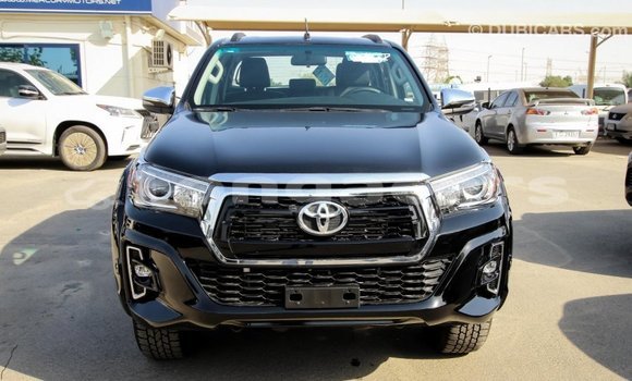 Acheter Import Voiture Toyota Hilux Noir à Import - Dubai, Eua Acheter Import Voiture Toyota Hilux Noir à Import - Dubai, Eua