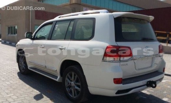 Buy Import Toyota Land Cruiser White Car in Import - Dubai in Eua Buy Import Toyota Land Cruiser White Car in Import - Dubai in Eua