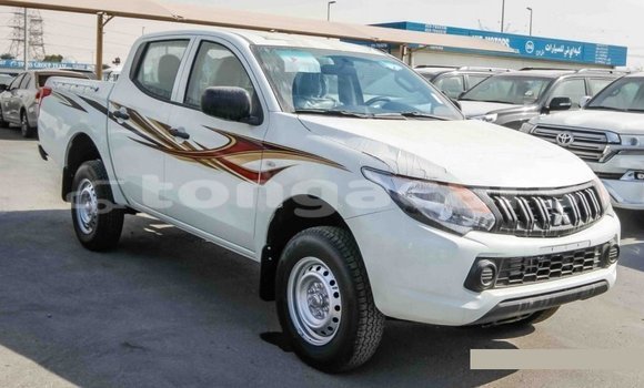 Acheter Import Voiture Mitsubishi L200 Blanc à Import - Dubai, Eua Acheter Import Voiture Mitsubishi L200 Blanc à Import - Dubai, Eua