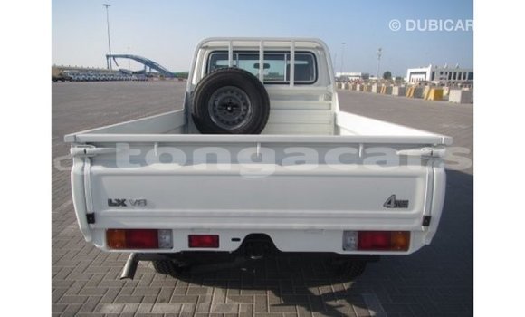 Acheter Import Voiture Toyota Land Cruiser Blanc à Import - Dubai, Eua Acheter Import Voiture Toyota Land Cruiser Blanc à Import - Dubai, Eua