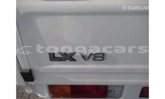 Acheter Import Voiture Toyota Land Cruiser Blanc à Import - Dubai, Eua Acheter Import Voiture Toyota Land Cruiser Blanc à Import - Dubai, Eua