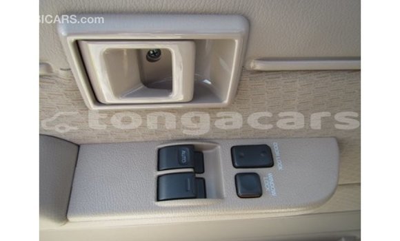 Acheter Import Voiture Toyota Land Cruiser Blanc à Import - Dubai, Eua Acheter Import Voiture Toyota Land Cruiser Blanc à Import - Dubai, Eua