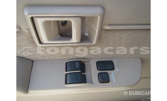 Acheter Import Voiture Toyota Land Cruiser Blanc à Import - Dubai, Eua Acheter Import Voiture Toyota Land Cruiser Blanc à Import - Dubai, Eua