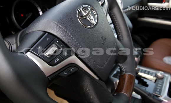 Acheter Import Voiture Toyota Land Cruiser Noir à Import - Dubai, Eua Acheter Import Voiture Toyota Land Cruiser Noir à Import - Dubai, Eua