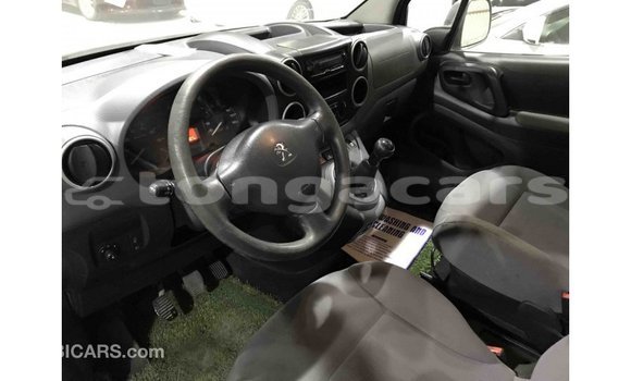 Acheter Import Voiture Peugeot Partner Blanc à Import - Dubai, Eua Acheter Import Voiture Peugeot Partner Blanc à Import - Dubai, Eua