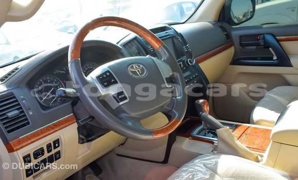 Acheter Import Voiture Toyota Land Cruiser Autre à Import - Dubai, Eua Acheter Import Voiture Toyota Land Cruiser Autre à Import - Dubai, Eua