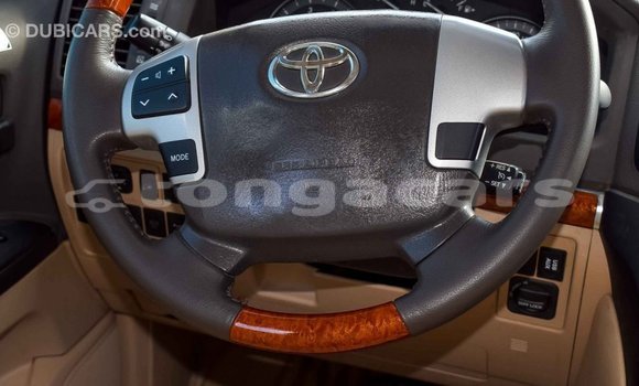 Acheter Import Voiture Toyota Land Cruiser Noir à Import - Dubai, Eua Acheter Import Voiture Toyota Land Cruiser Noir à Import - Dubai, Eua