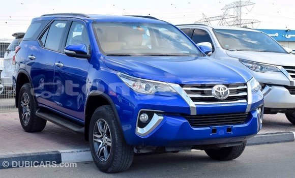 Acheter Import Voiture Toyota Fortuner Bleu à Import - Dubai, Eua Acheter Import Voiture Toyota Fortuner Bleu à Import - Dubai, Eua
