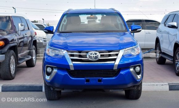 Acheter Import Voiture Toyota Fortuner Bleu à Import - Dubai, Eua Acheter Import Voiture Toyota Fortuner Bleu à Import - Dubai, Eua