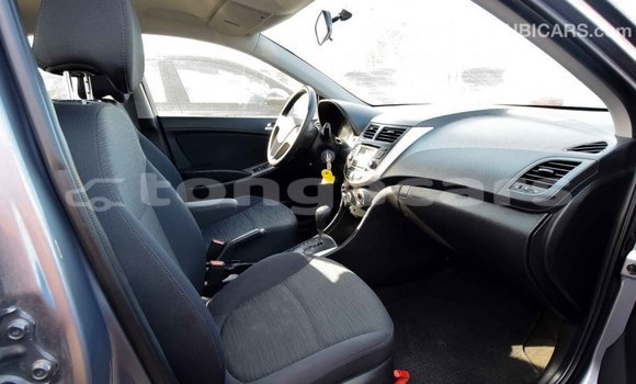 Acheter Import Voiture Hyundai Accent Autre à Import - Dubai, Eua Acheter Import Voiture Hyundai Accent Autre à Import - Dubai, Eua