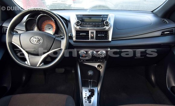 Acheter Import Voiture Toyota Yaris Noir à Import - Dubai, Eua Acheter Import Voiture Toyota Yaris Noir à Import - Dubai, Eua