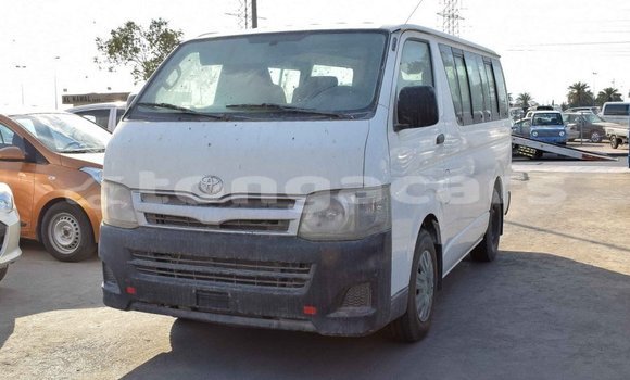 Acheter Import Voiture Toyota Hiace Blanc à Import - Dubai, Eua Acheter Import Voiture Toyota Hiace Blanc à Import - Dubai, Eua