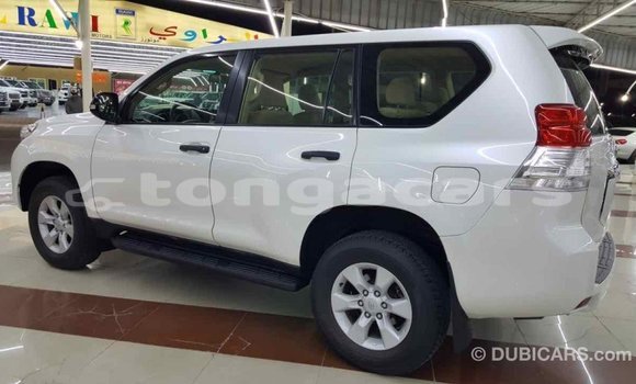 Acheter Import Voiture Toyota Prado Blanc à Import - Dubai, Eua Acheter Import Voiture Toyota Prado Blanc à Import - Dubai, Eua