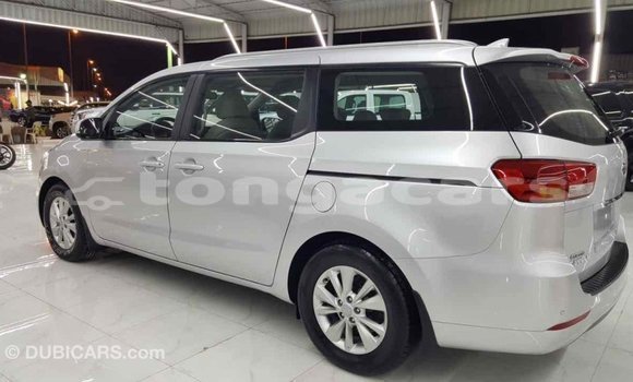 Acheter Import Voiture Kia Carnival Autre à Import - Dubai, Eua Acheter Import Voiture Kia Carnival Autre à Import - Dubai, Eua
